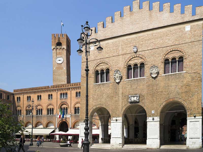 strada del radicchio di Treviso, Piazza dei Signori e Palazzo dei 300 - EFW